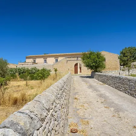 Scifazzo, Typisch Sizilianische Mit Swimmingpool Ragusa